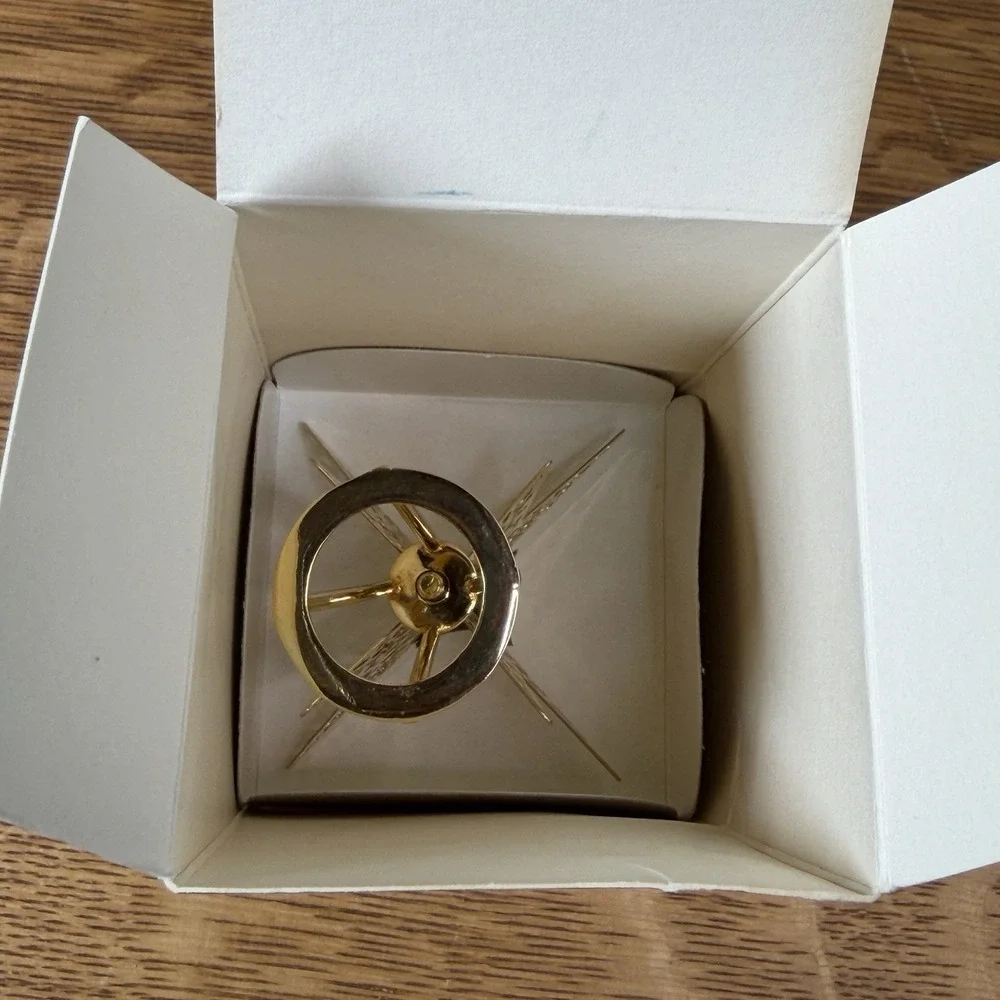 NEW 1995 Hallmark Shining Star Dimensional Brass Mini Tree Topper w/ Box 4